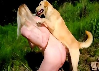 Outdoor amateur bestiality XXX porn session